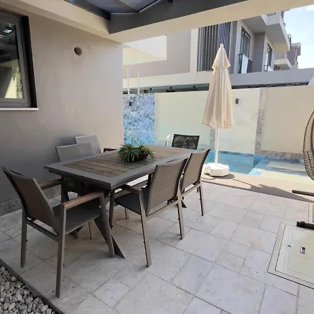 Lueks Versace Villasi, Sauna, Jakuzi, Hamam, Yuezme Havuzu Ve Barbekue Alani Villa