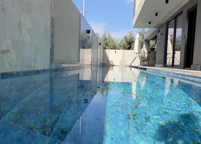 Lueks Versace Villasi, Sauna, Jakuzi, Hamam, Yuezme Havuzu Ve Barbekue Alani * 费特希耶