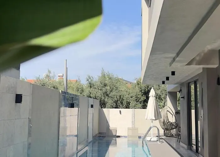 Lueks Versace Villasi, Sauna, Jakuzi, Hamam, Yuezme Havuzu Ve Barbekue Alani 别墅 费特希耶