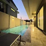 Lüks Versace Villası, Sauna, Jakuzi, Hamam, Yüzme Havuzu Ve Barbekü Alanı
