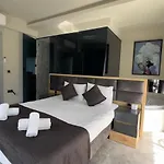 Villa Lueks Versace Villasi, Sauna, Jakuzi, Hamam, Yuezme Havuzu Ve Barbekue Alani Fethiye
