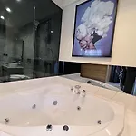 Lüks Versace Villası, Sauna, Jakuzi, Hamam, Yüzme Havuzu Ve Barbekü Alanı Villa