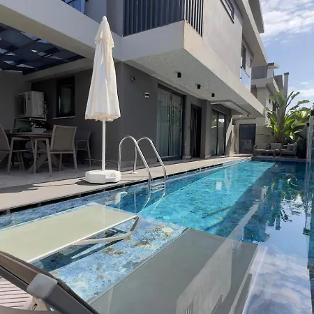Villa Lueks Versace Villasi, Sauna, Jakuzi, Hamam, Yuezme Havuzu Ve Barbekue Alani *