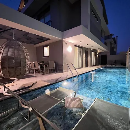 Lüks Versace Villası, Sauna, Jakuzi, Hamam, Yüzme Havuzu Ve Barbekü Alanı * Fethiye