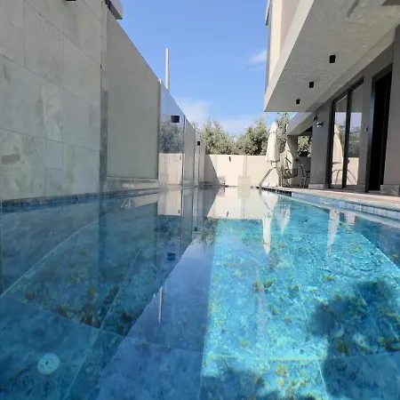 Lueks Versace Villasi, Sauna, Jakuzi, Hamam, Yuezme Havuzu Ve Barbekue Alani * Fethiye
