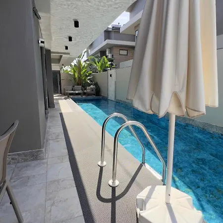 Lueks Versace Villasi, Sauna, Jakuzi, Hamam, Yuezme Havuzu Ve Barbekue Alani Fethiye