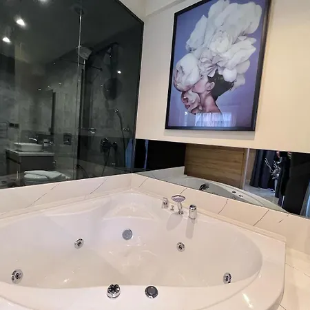 Lueks Versace Villasi, Sauna, Jakuzi, Hamam, Yuezme Havuzu Ve Barbekue Alani Villa