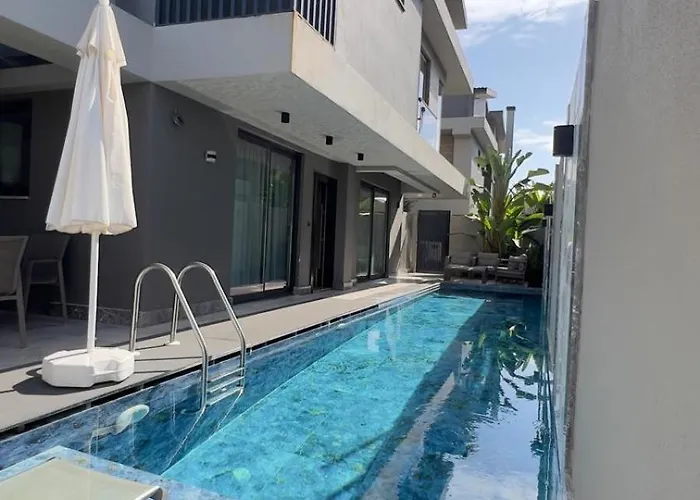 Lüks Versace Villası, Sauna, Jakuzi, Hamam, Yüzme Havuzu Ve Barbekü Alanı * Fethiye